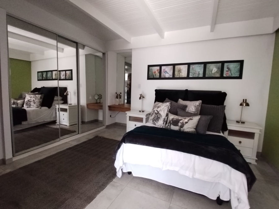 5 Bedroom Property for Sale in Protea Park North West